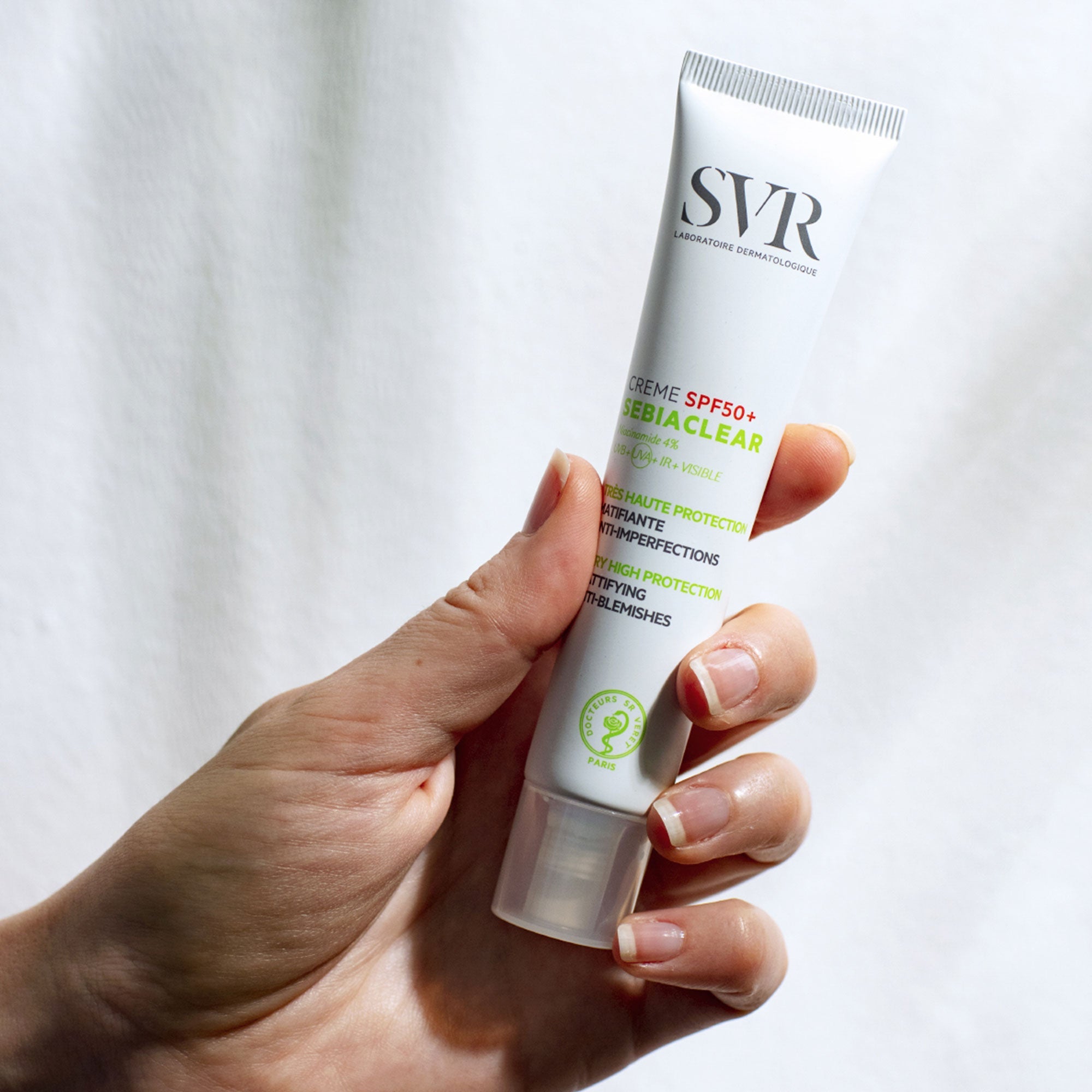 SVR Sebiaclear Crème SPF50+ 50 ml, protector solar matificante para piel grasa con imperfecciones